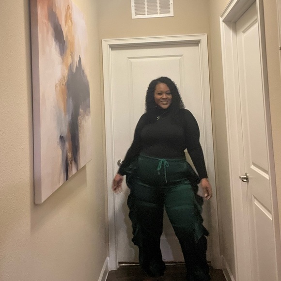 PLUS Size Emerald Ruffle Joggers - Picture 5 of 8